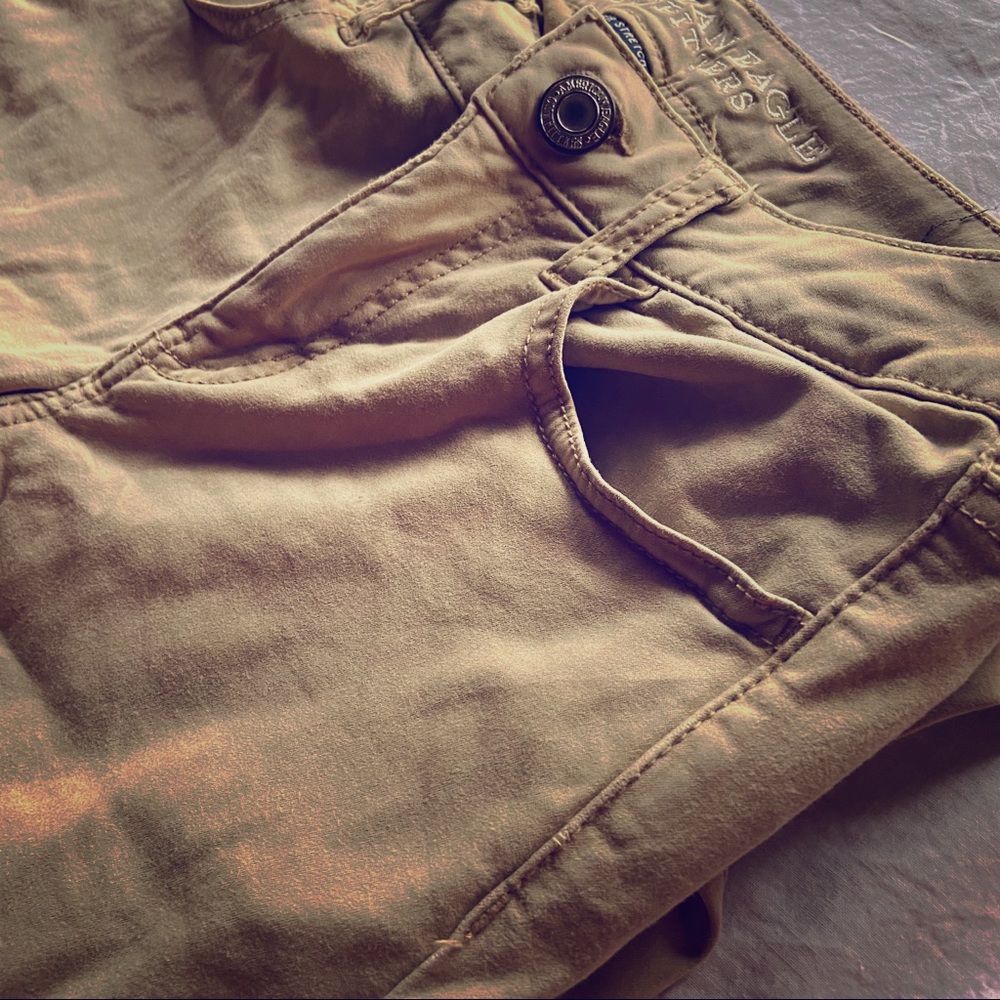 American Eagle tan colored jegging
